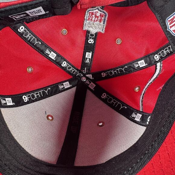 New Era 9FORTY Atlanta Falcons Women Adjustable NFL On Field Sideline Hat Red - Picture 11 of 13